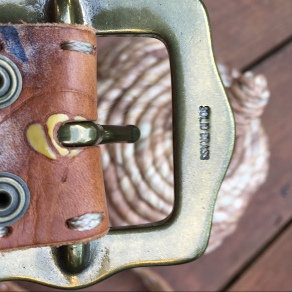 Lucky Brand Embossed 100% Leather Belt With Solid Brass Buckle Size 32 Birds - Picture 5 of 9